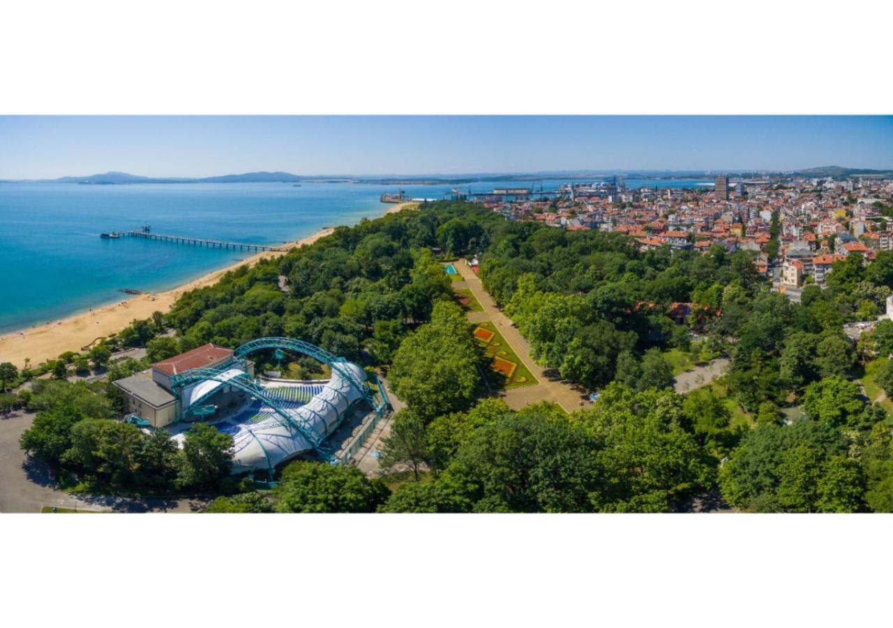 Luxury Apartment On The First Line To The Sea Burgas Luaran gambar